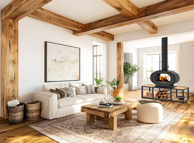 Salon moderne rustique avec poutres apparentes, cheminée et canapé clair à Chambray-les-Tours près de Tours en Indre-et-Loire 37